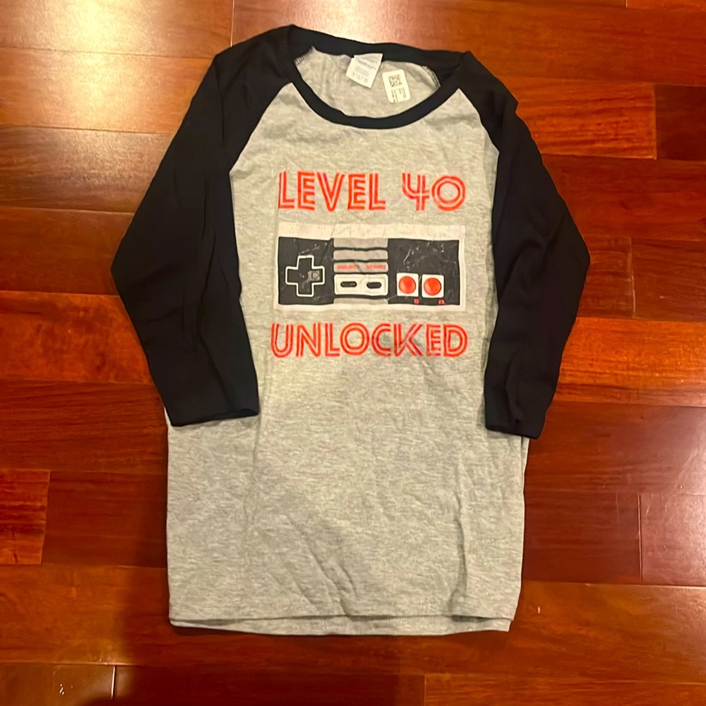 Women’s NWT top 40th birthday shirt Nintendo t-shirt